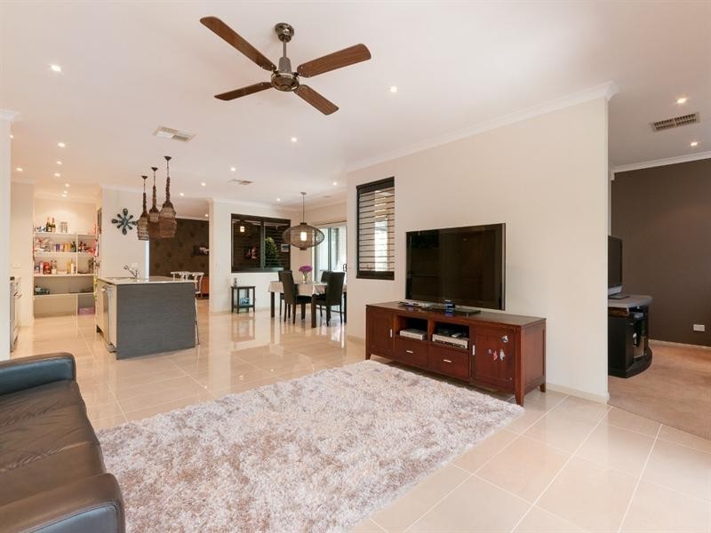 19 Fletcher Road, Craigieburn VIC 3064