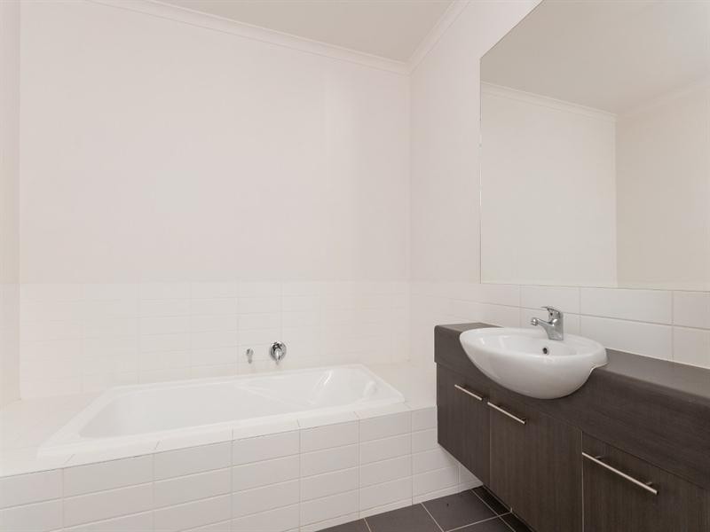 2 Stafford Link, Craigieburn VIC 3064