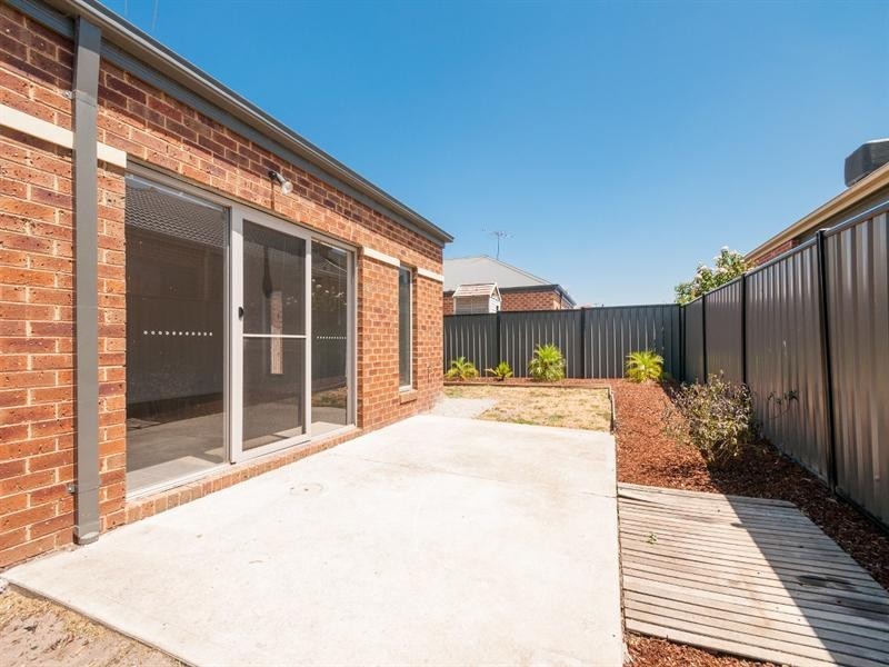 2 Stafford Link, Craigieburn VIC 3064