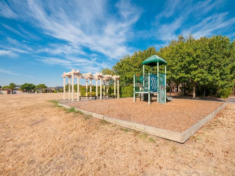 7 Greenfield Court, Craigieburn VIC 3064