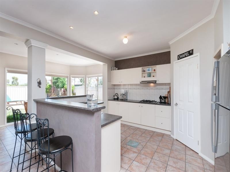 37 Waterford Avenue, Craigieburn VIC 3064