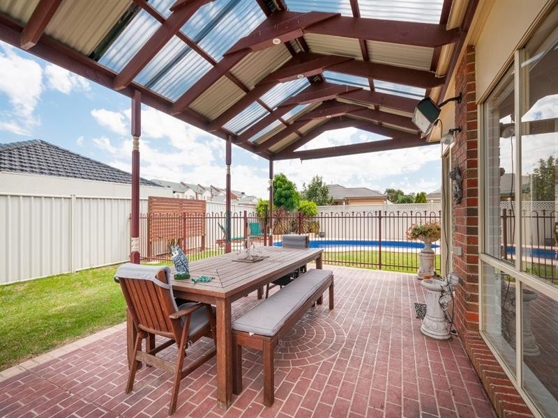 37 Waterford Avenue, Craigieburn VIC 3064