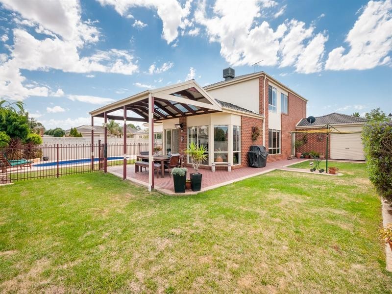 37 Waterford Avenue, Craigieburn VIC 3064