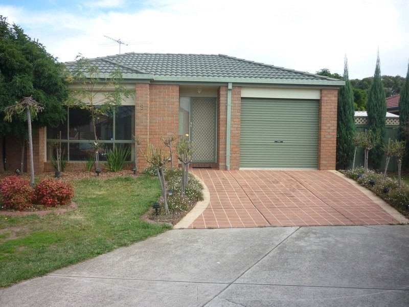 9 Glama Court, Roxburgh Park VIC 3064