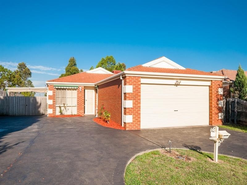 30 Simmonds Place, Roxburgh Park VIC 3064