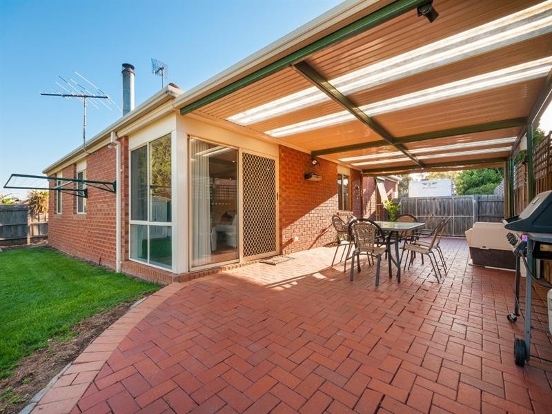 30 Simmonds Place, Roxburgh Park VIC 3064