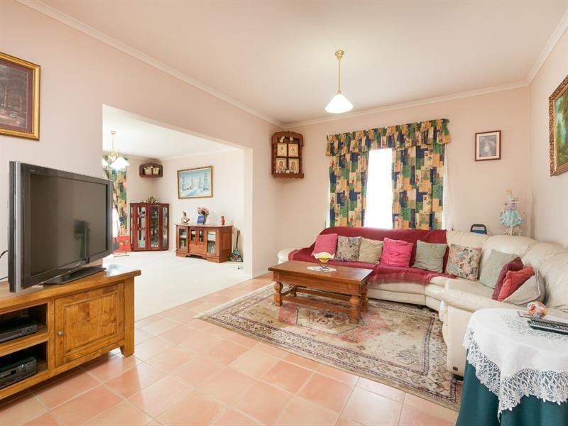 21 McKinley Drive, Roxburgh Park VIC 3064