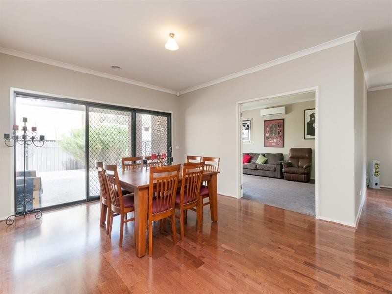 34 Middlesborough Drive, Craigieburn VIC 3064