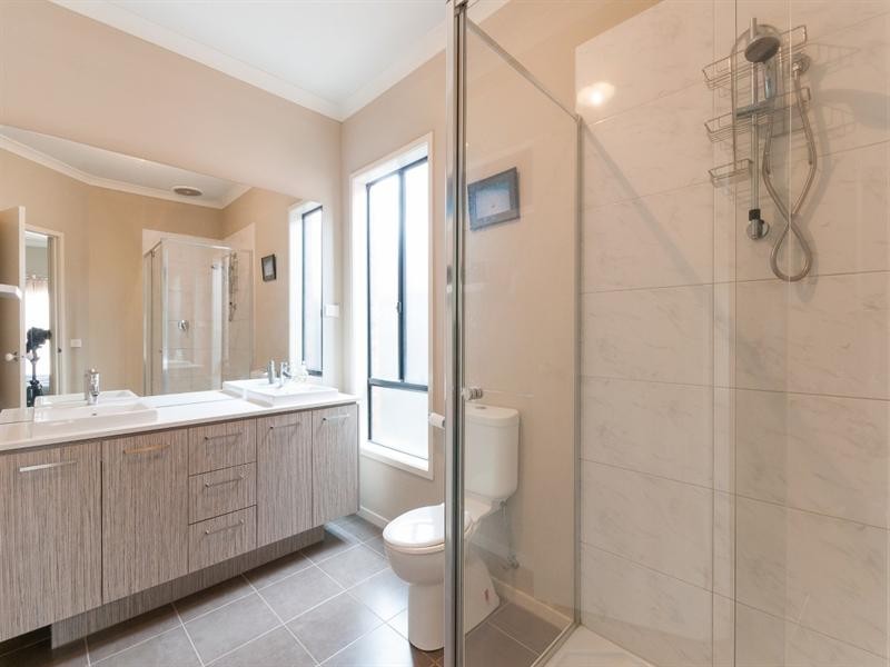 34 Middlesborough Drive, Craigieburn VIC 3064