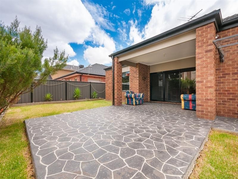34 Middlesborough Drive, Craigieburn VIC 3064