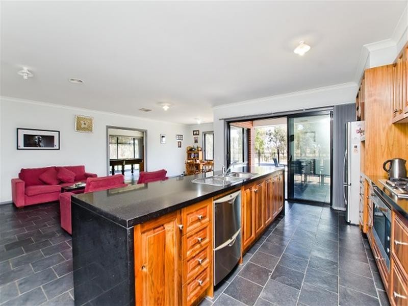 45 Sanctuary Rise, Mickleham VIC 3064