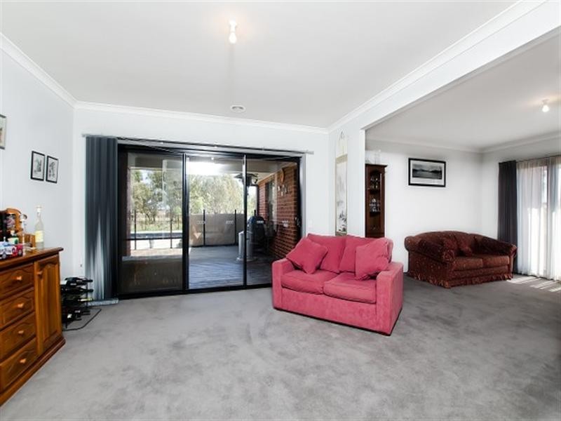 45 Sanctuary Rise, Mickleham VIC 3064