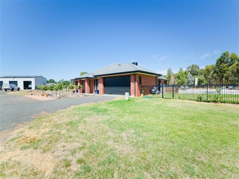 45 Sanctuary Rise, Mickleham VIC 3064