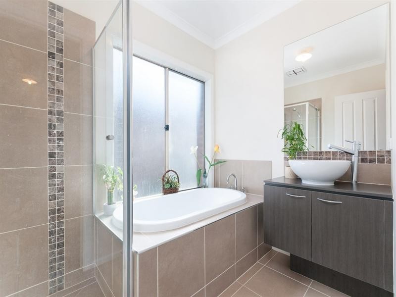 44 Domain Way, Craigieburn VIC 3064