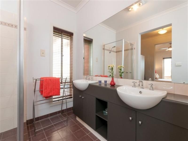 6 Aberfeldie Place, Craigieburn VIC 3064