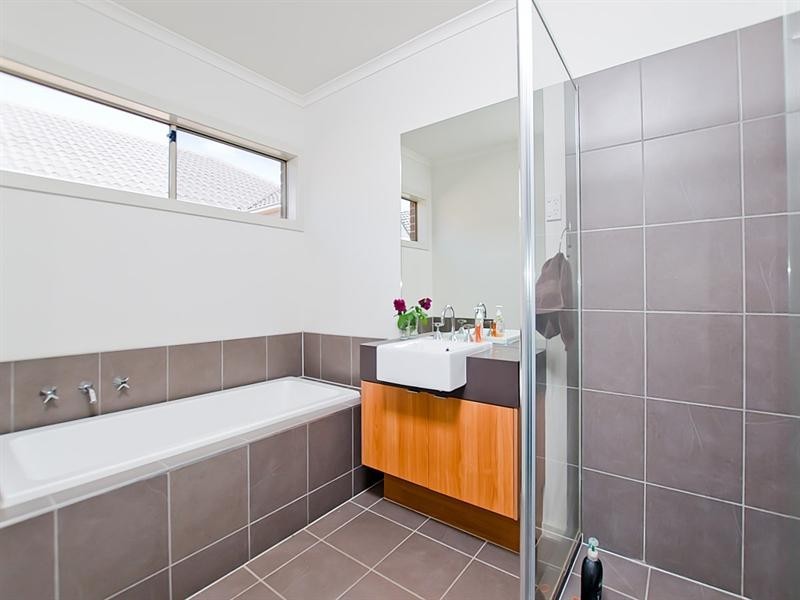 28 Balyang Way, Craigieburn VIC 3064