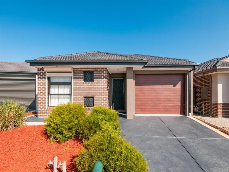 19 Falls Avenue, Craigieburn VIC 3064