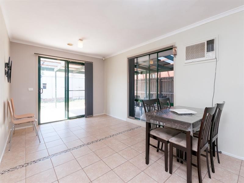 29 Wisla Circuit, Roxburgh Park VIC 3064
