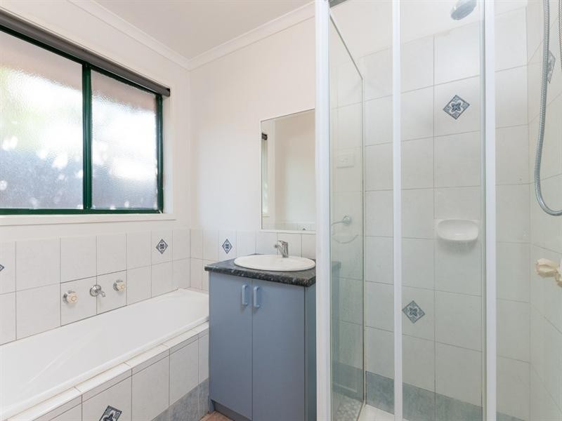 29 Wisla Circuit, Roxburgh Park VIC 3064