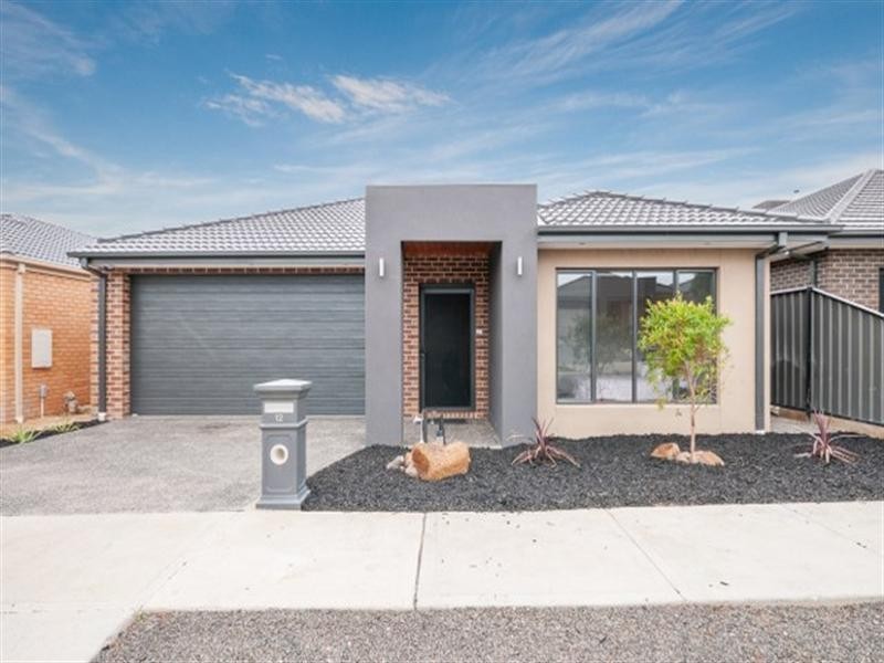 12 Viewside Crescent, Craigieburn VIC 3064
