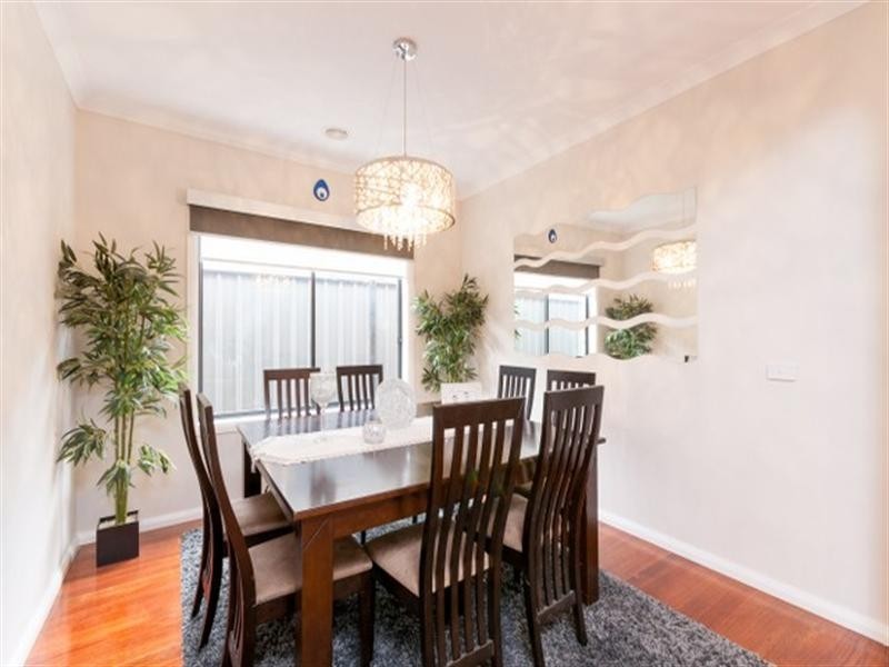 12 Viewside Crescent, Craigieburn VIC 3064