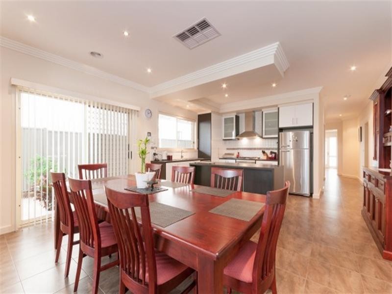 42 Westerfolds Loop, Craigieburn VIC 3064