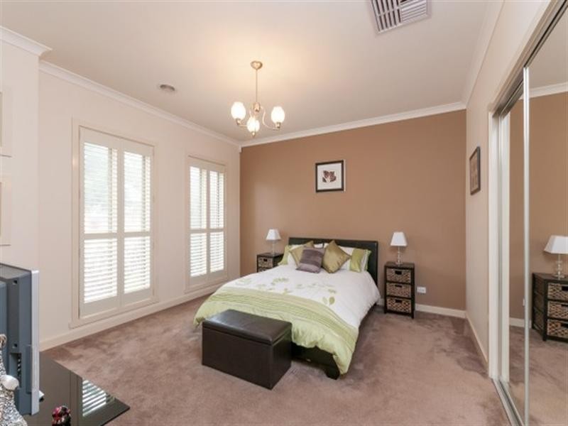 42 Westerfolds Loop, Craigieburn VIC 3064