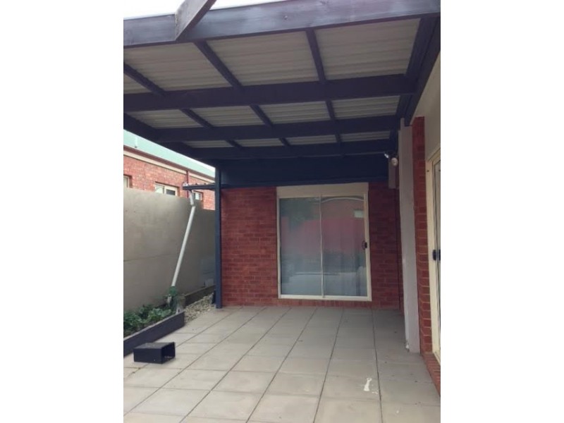 8 Reay Drive, Craigieburn VIC 3064