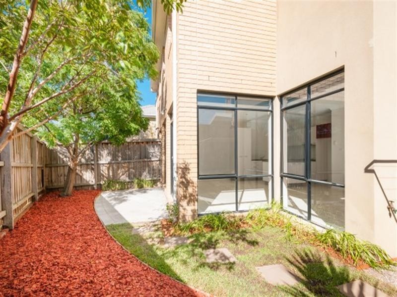 15 Crestview Close, Roxburgh Park VIC 3064