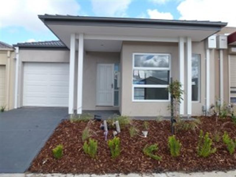 10 Crosskeys Road, Craigieburn VIC 3064
