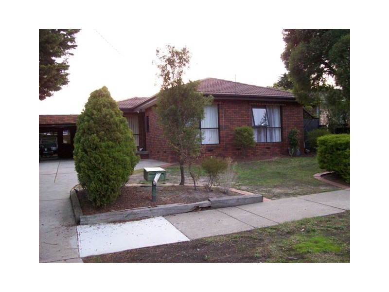12 Bainbridge Close, Craigieburn VIC 3064