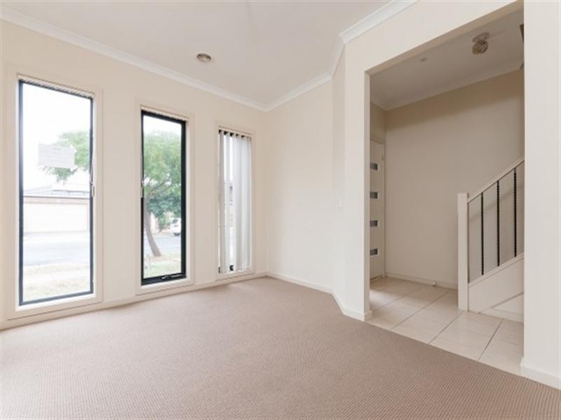 86 Hayfield Road, Roxburgh Park VIC 3064
