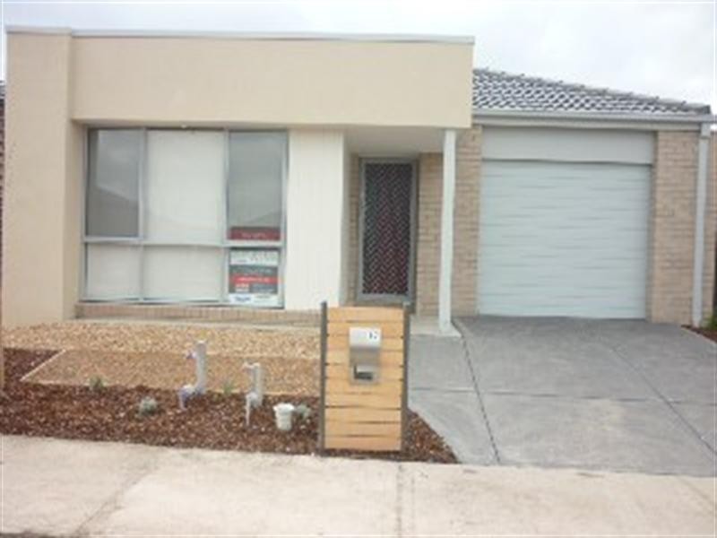 17 Powell Street, Craigieburn VIC 3064