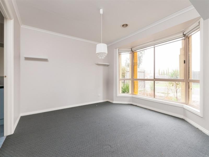 25 Limpopa Square, Roxburgh Park VIC 3064