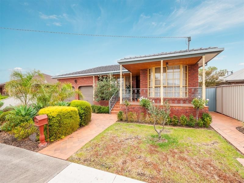 19 Simmington Circuit, Greenvale VIC 3059