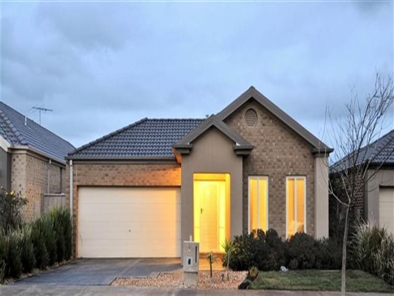 4 Explorers Place, Craigieburn VIC 3064