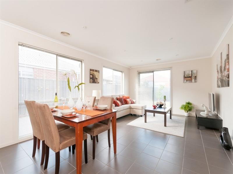 101 Mareeba Way, Craigieburn VIC 3064