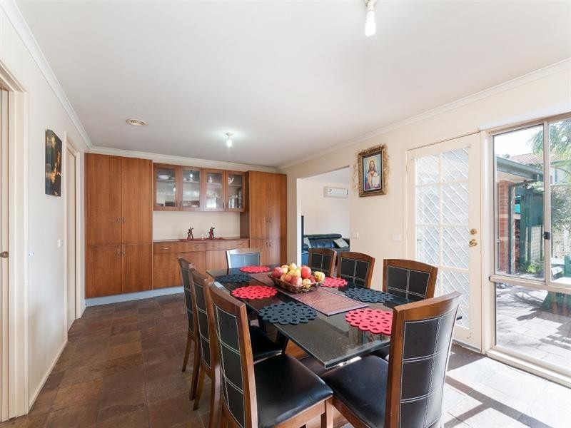 3 Howson Place, Roxburgh Park VIC 3064