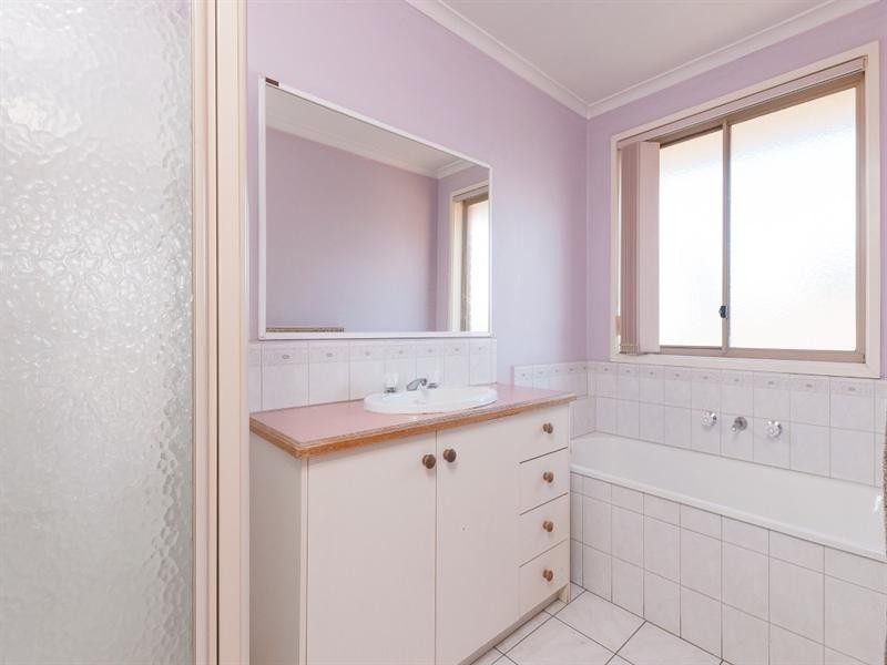 3 Howson Place, Roxburgh Park VIC 3064