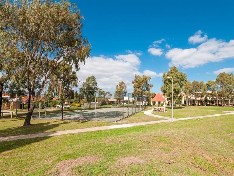 3 Howson Place, Roxburgh Park VIC 3064