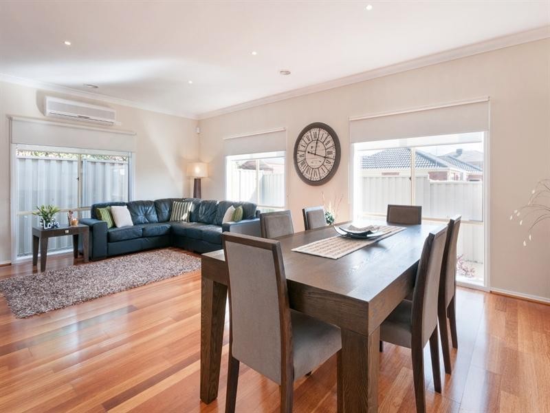 5 Parkstone View, Craigieburn VIC 3064