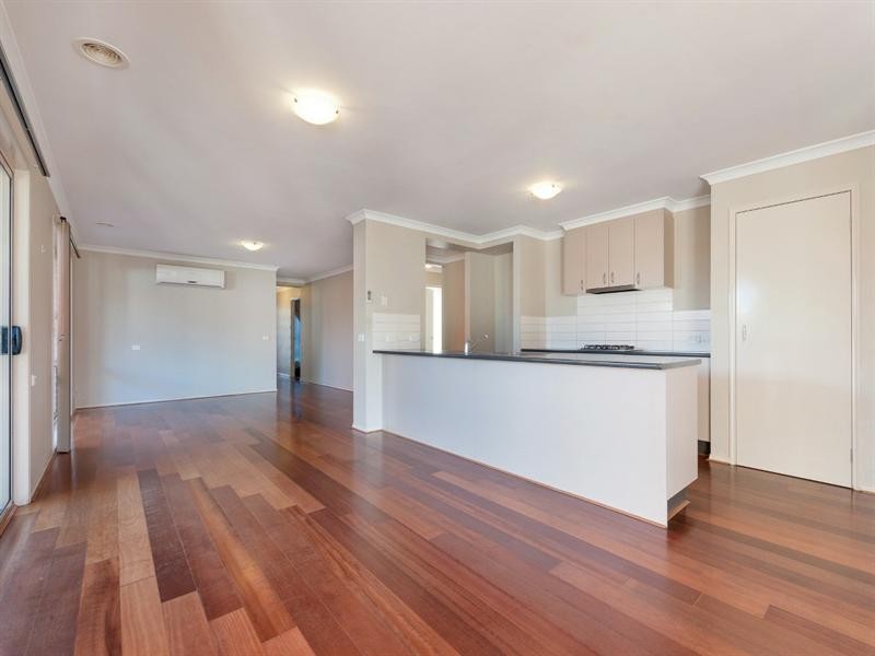 17 Millstream Pass, Craigieburn VIC 3064