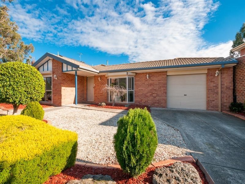 3 Almands Avenue, Roxburgh Park VIC 3064