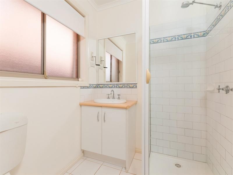 3 Almands Avenue, Roxburgh Park VIC 3064