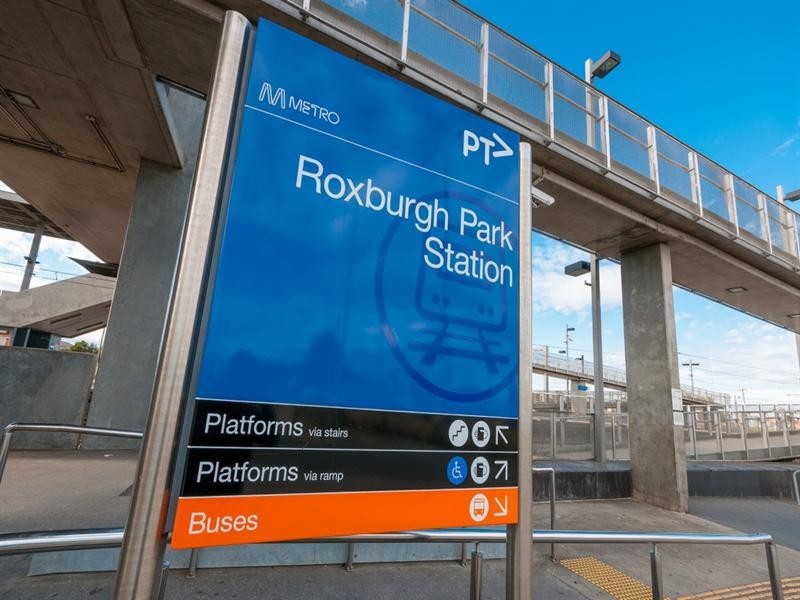 3 Almands Avenue, Roxburgh Park VIC 3064