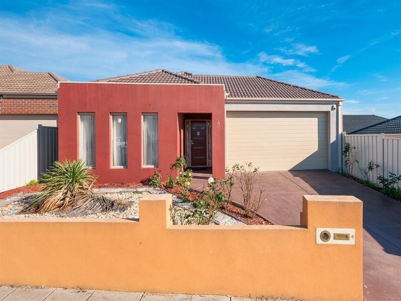 4 Houghton Court, Craigieburn VIC 3064