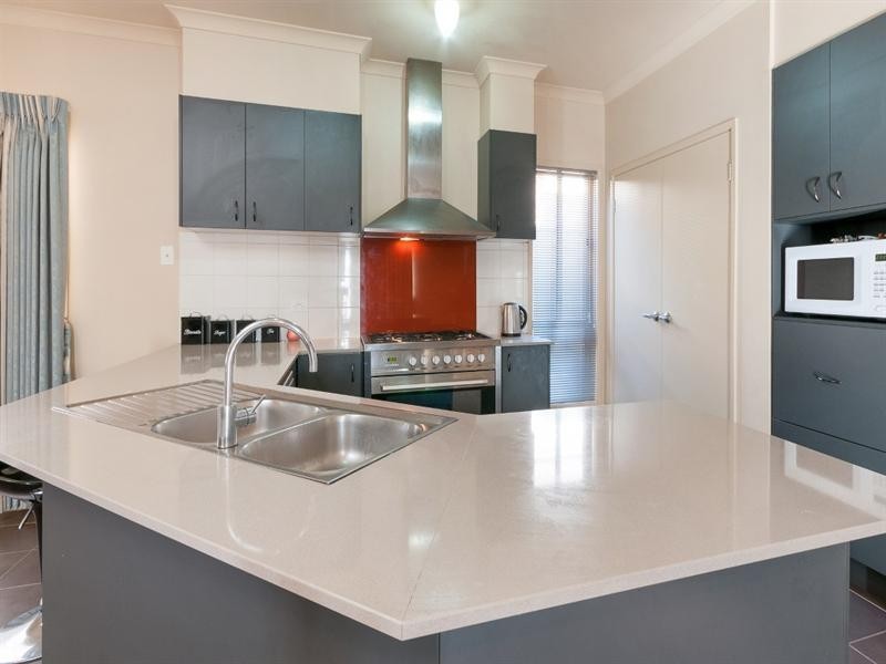4 Houghton Court, Craigieburn VIC 3064