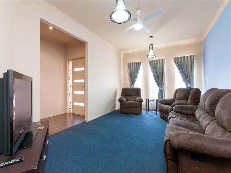 4 Houghton Court, Craigieburn VIC 3064