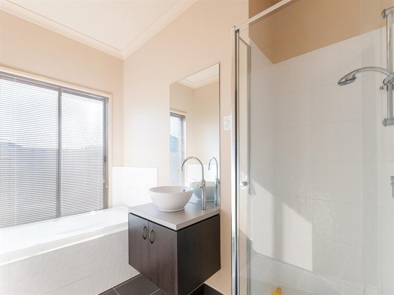 4 Houghton Court, Craigieburn VIC 3064
