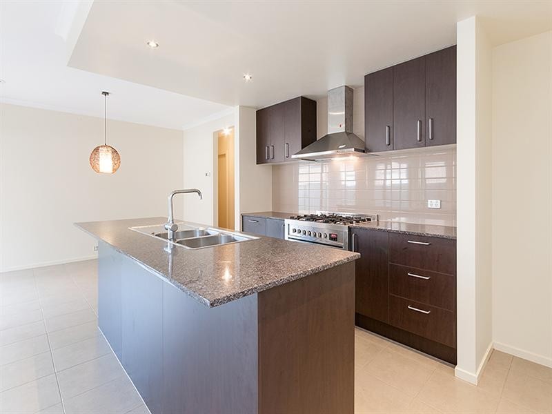 91 Biltmore Crescent, Roxburgh Park VIC 3064